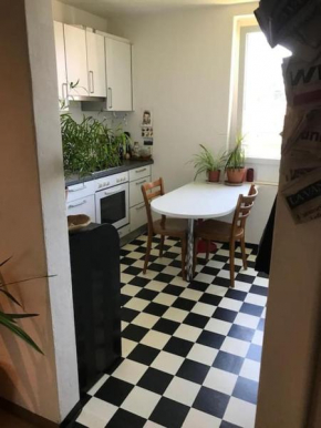 Einfache Wohnung 15 min vom Bahnhof
